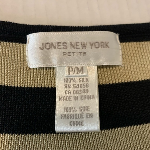 Jones New York petite M ladies top - Picture 10 of 10